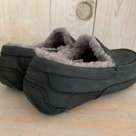 - ugg ascot matte black  leather  sheepskin slippers us 12 new - Picture 4 of 7